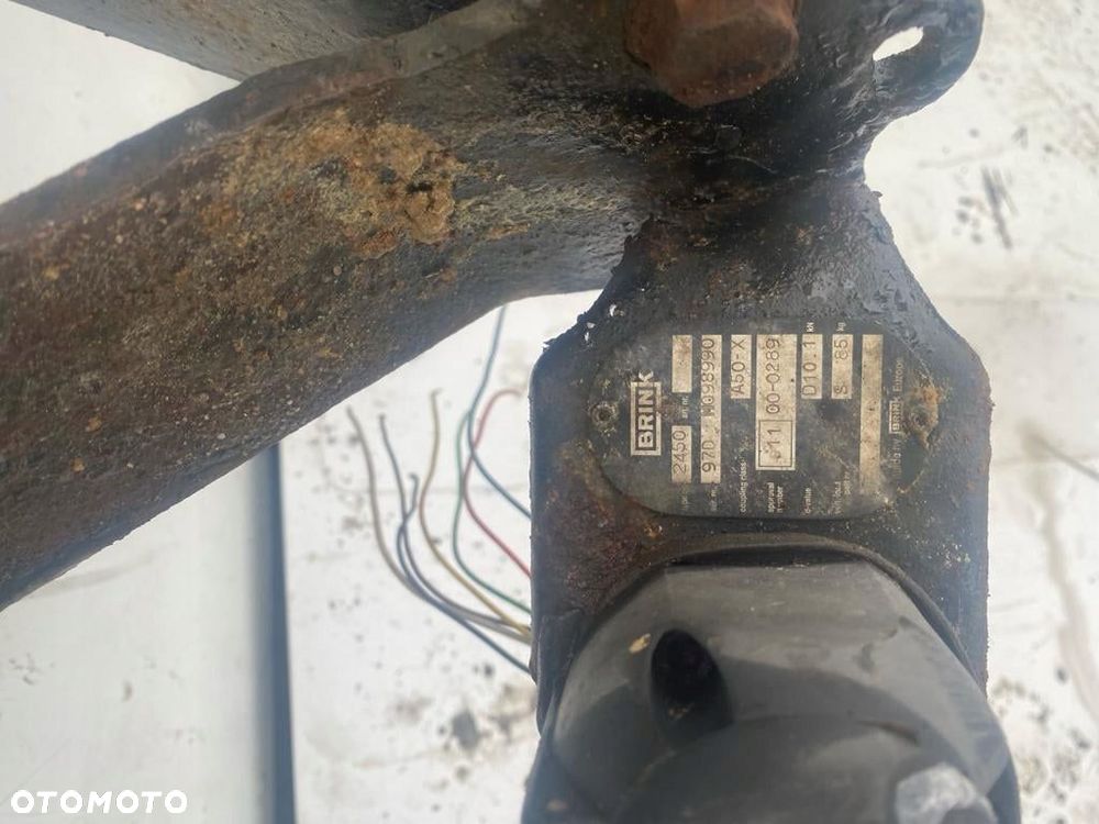 HAK HOLOWNICZY VW PASSAT B5 - 2