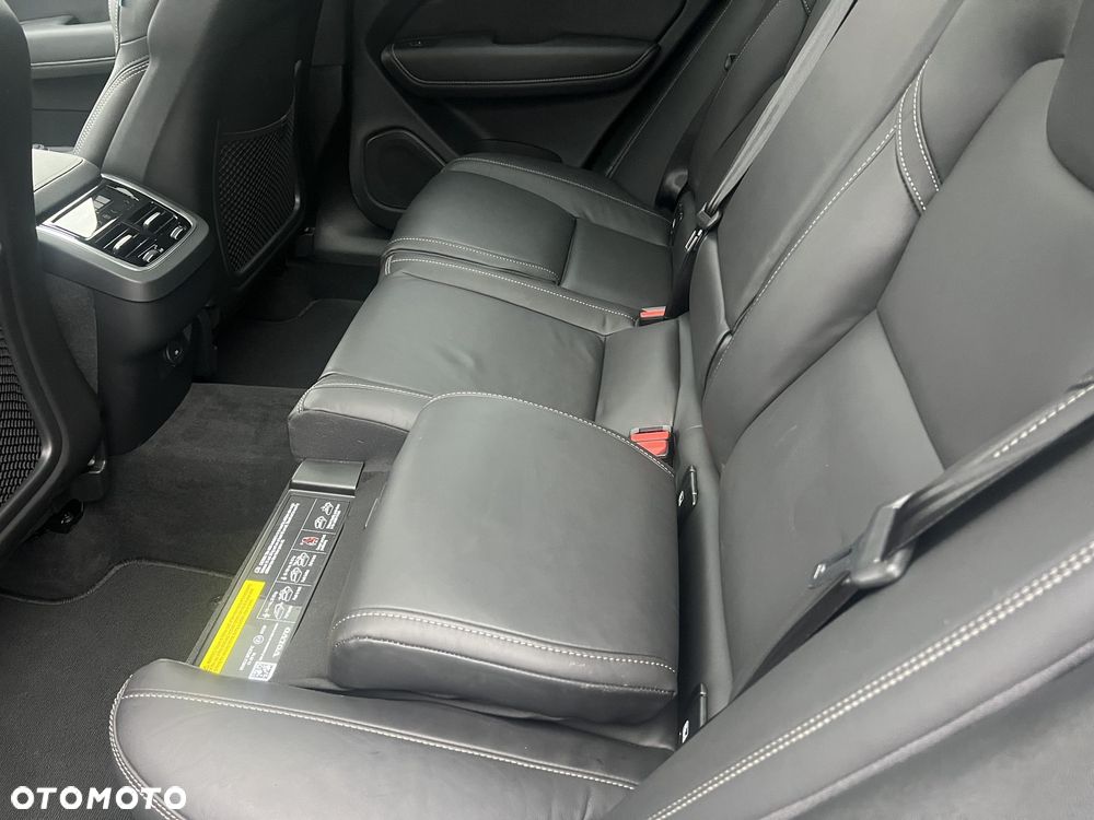 Volvo XC 60 B5 B AWD Ultra Black Edition - 39