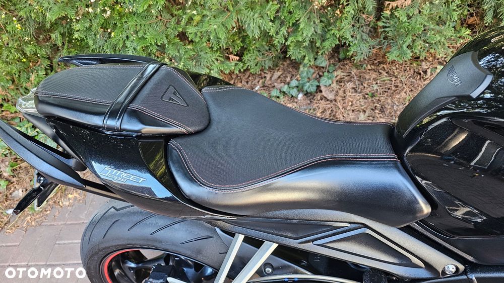 Triumph Street Triple - 22