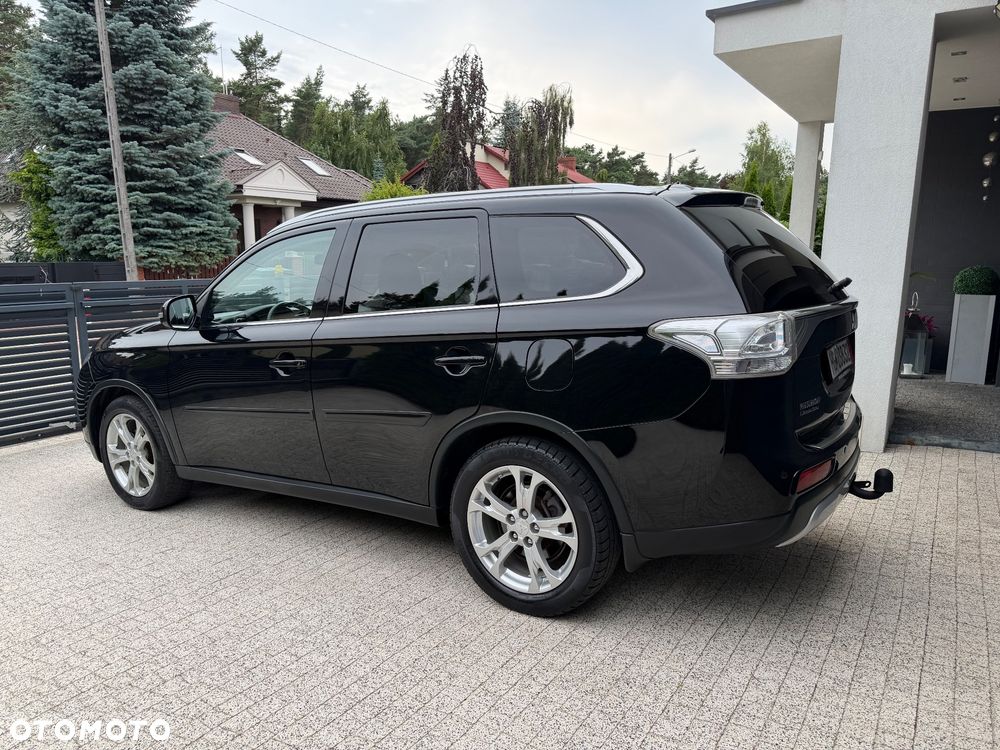 Mitsubishi Outlander 2.0 4WD CVT Diamant Edition+ - 11