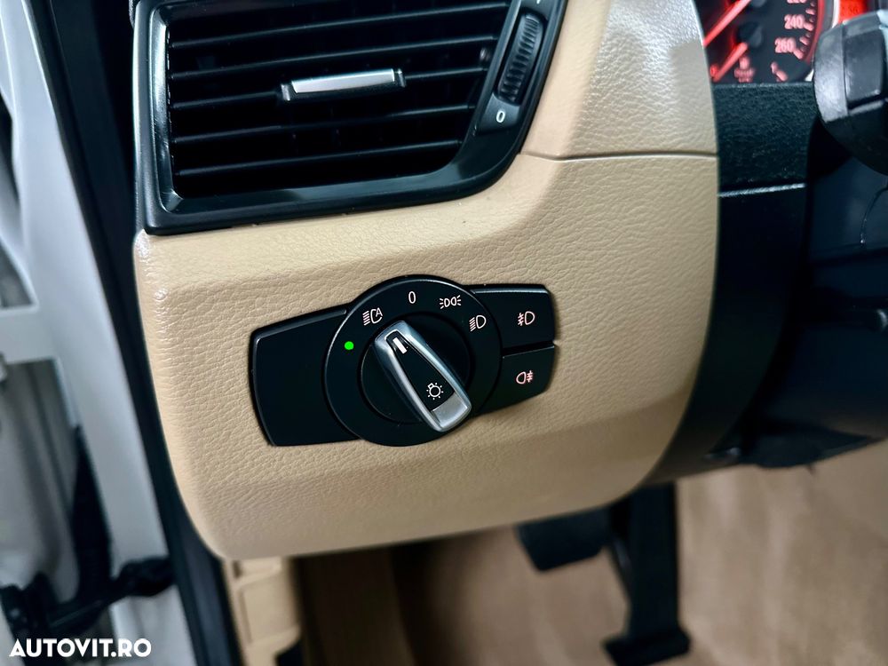 BMW X1 xDrive20d Aut. xLine - 36