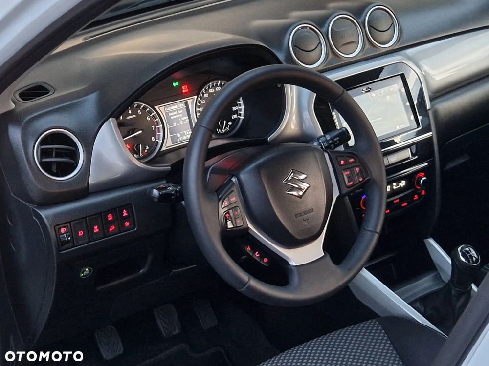 Suzuki Vitara 1.6 (4x4) Allgrip Comfort+ - 26