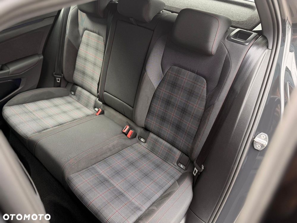Volkswagen Golf 2.0 TSI GTI DSG - 21