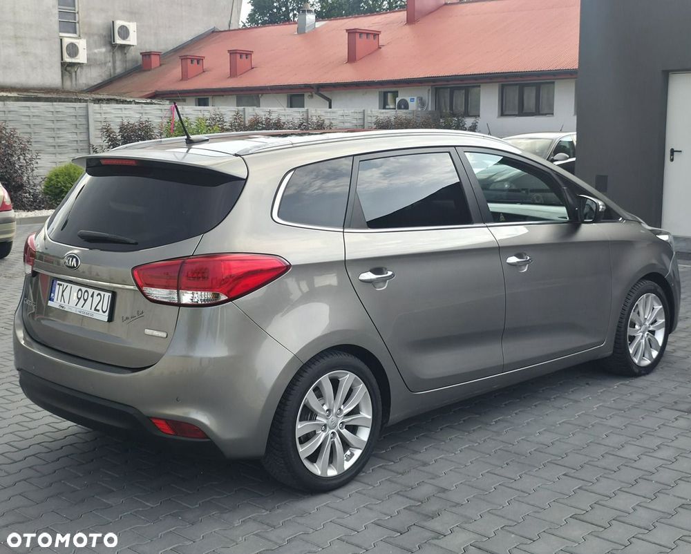 Kia Carens - 3