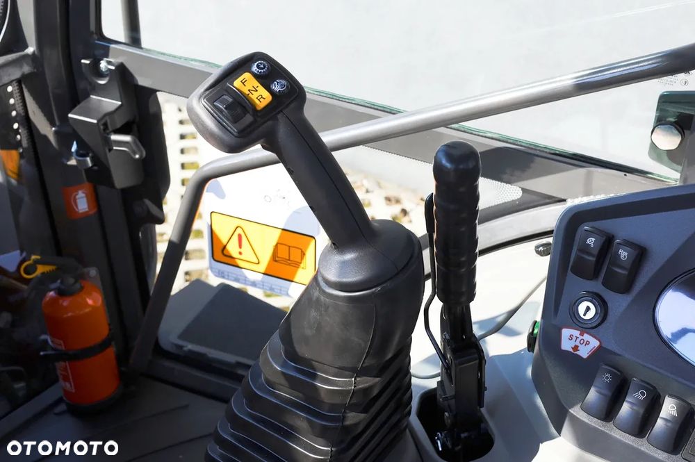 Case 580SV nowa nieużywana od autoryzowanego dealera - 8