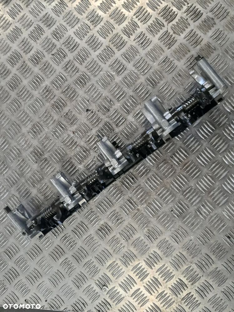 Klawiatura Zaworowa Silnika Renault Midlum Dxi 5 Volvo FL FE - 2