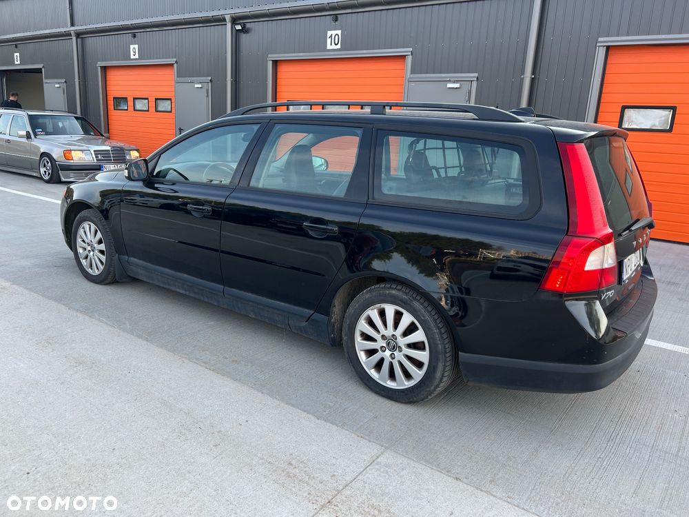 Volvo V70 2.5T Momentum - 4