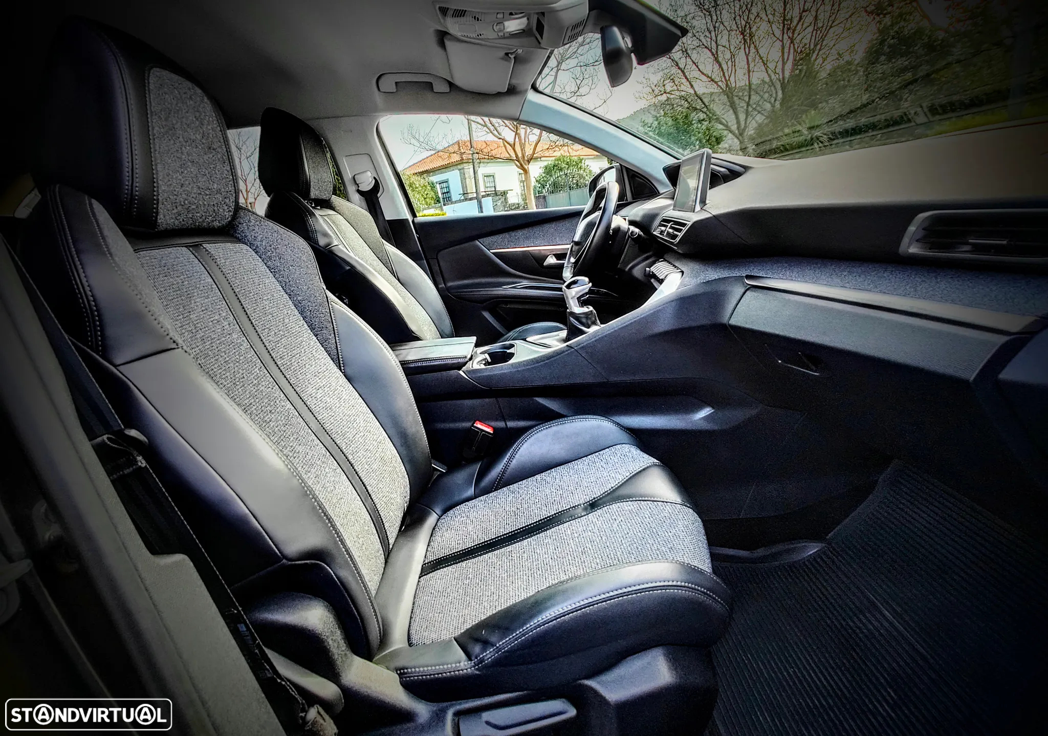 Peugeot 3008 PureTech 130 Stop & Start GPF Allure Pack - 8