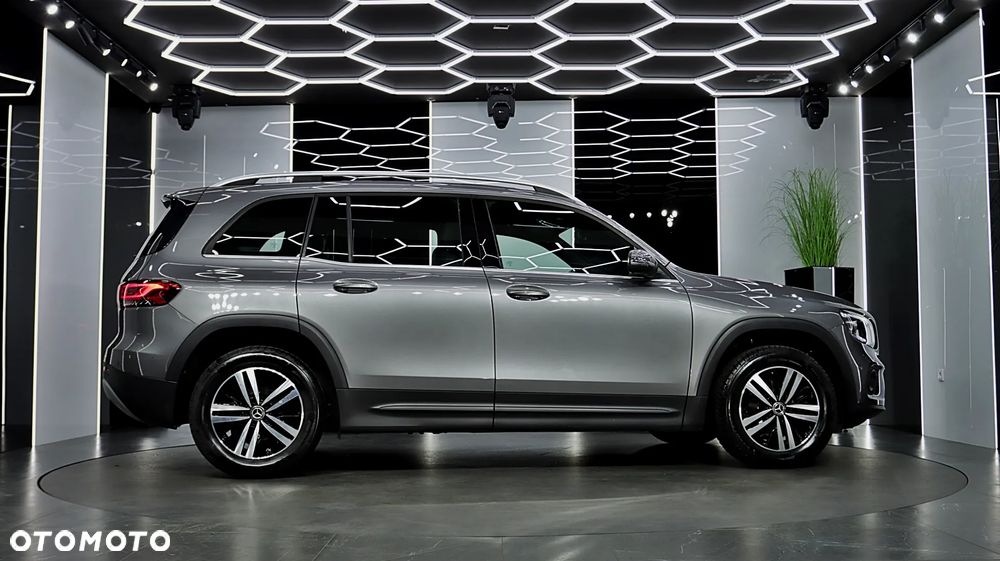 Mercedes-Benz GLB 200 7G-DCT - 12
