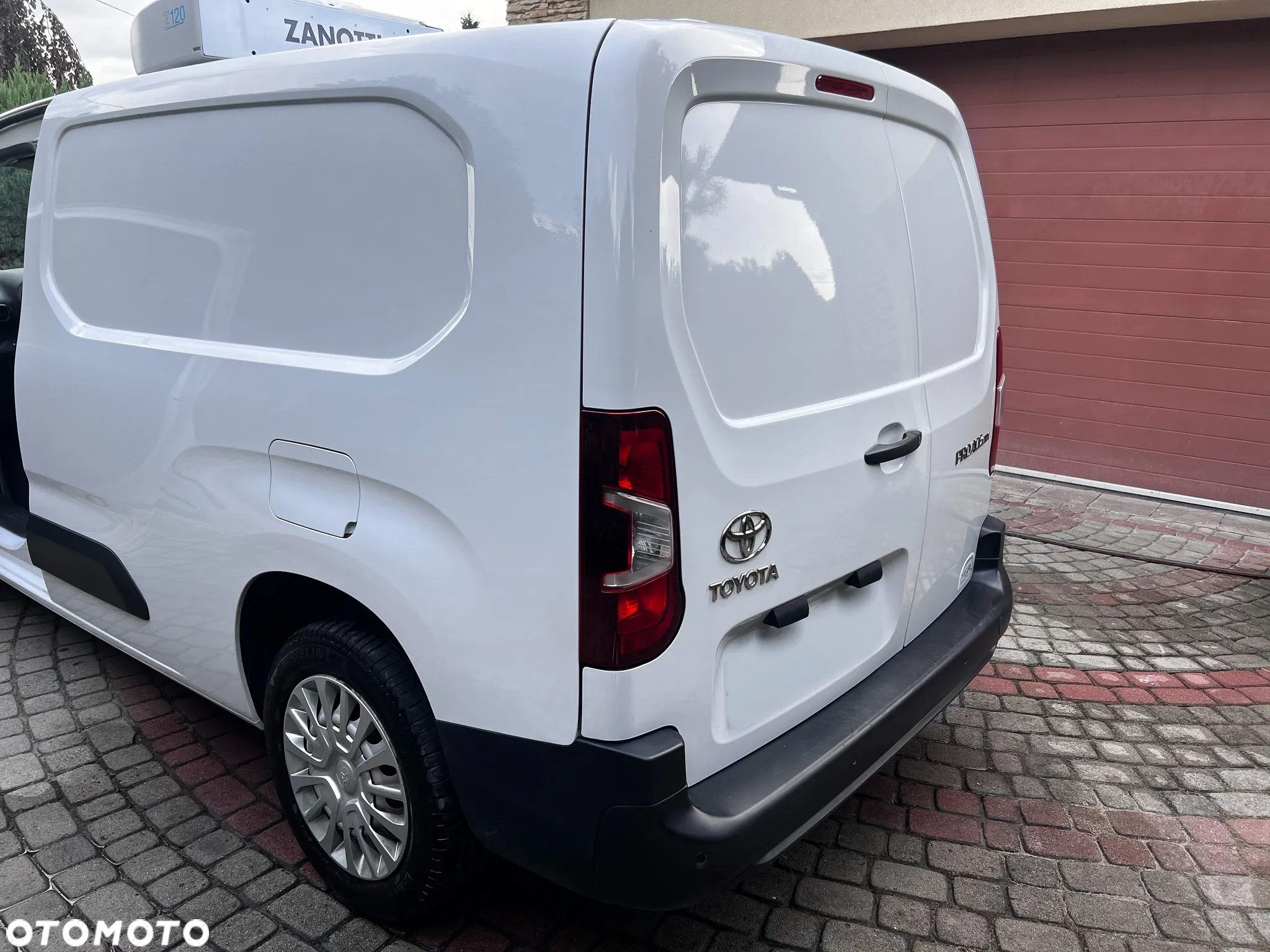 Toyota PROACE CITY LONG - 4