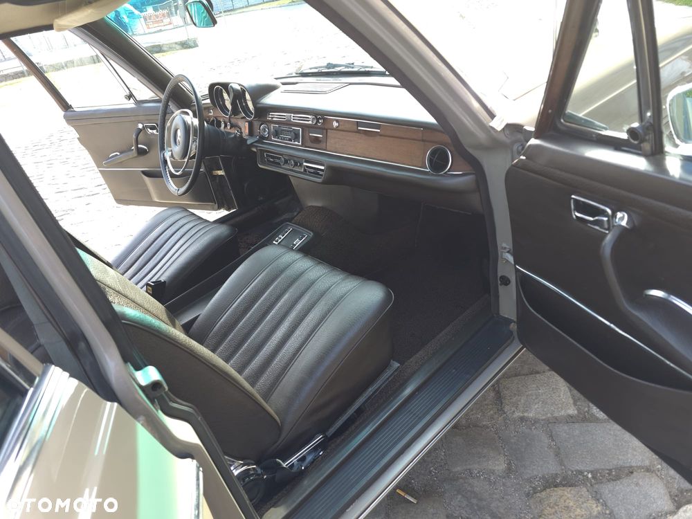 Mercedes-Benz 280 - 13