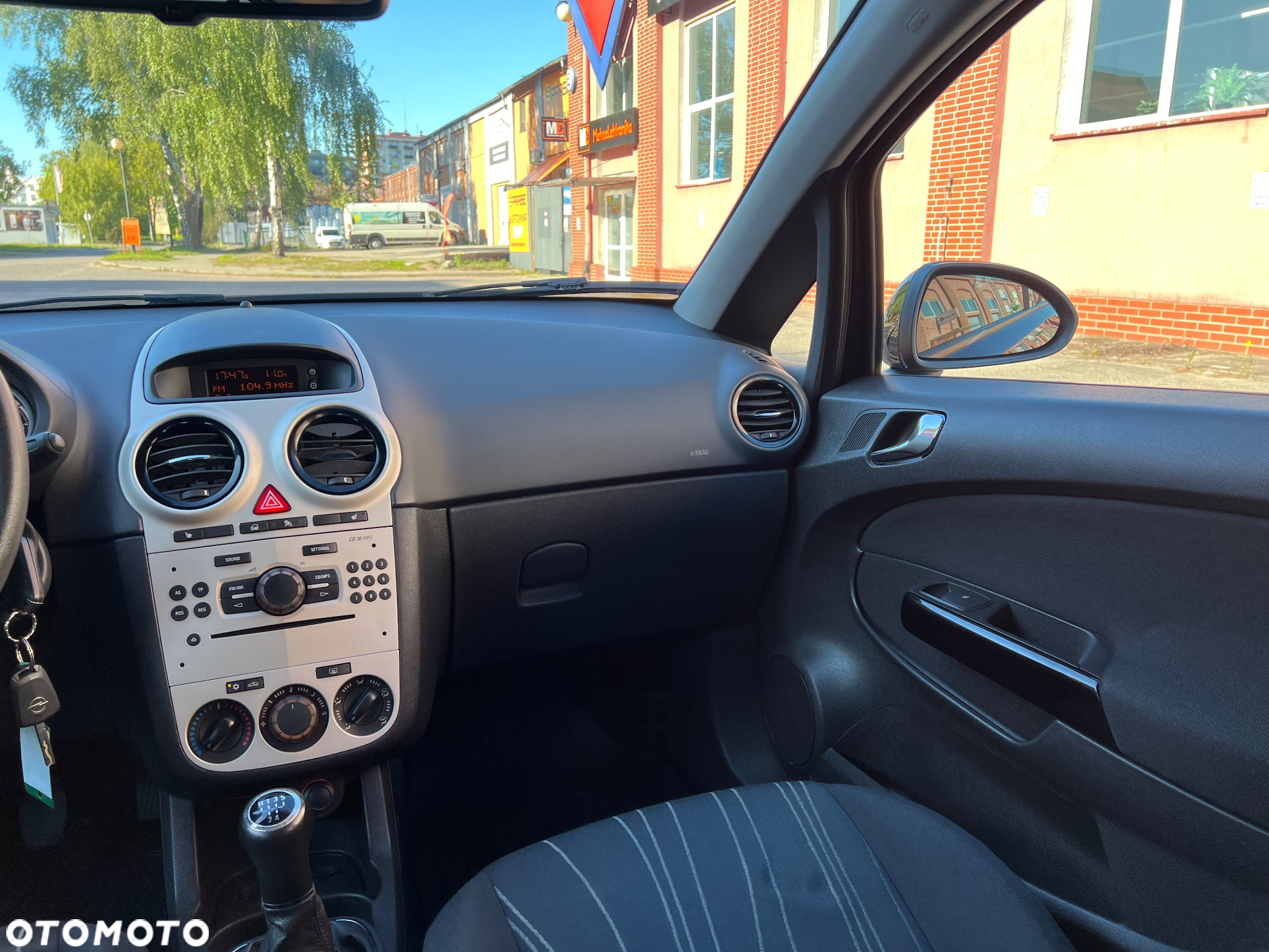 Opel Corsa 1.4 16V Cosmo - 21