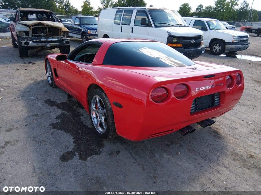 Chevrolet Corvette - 2