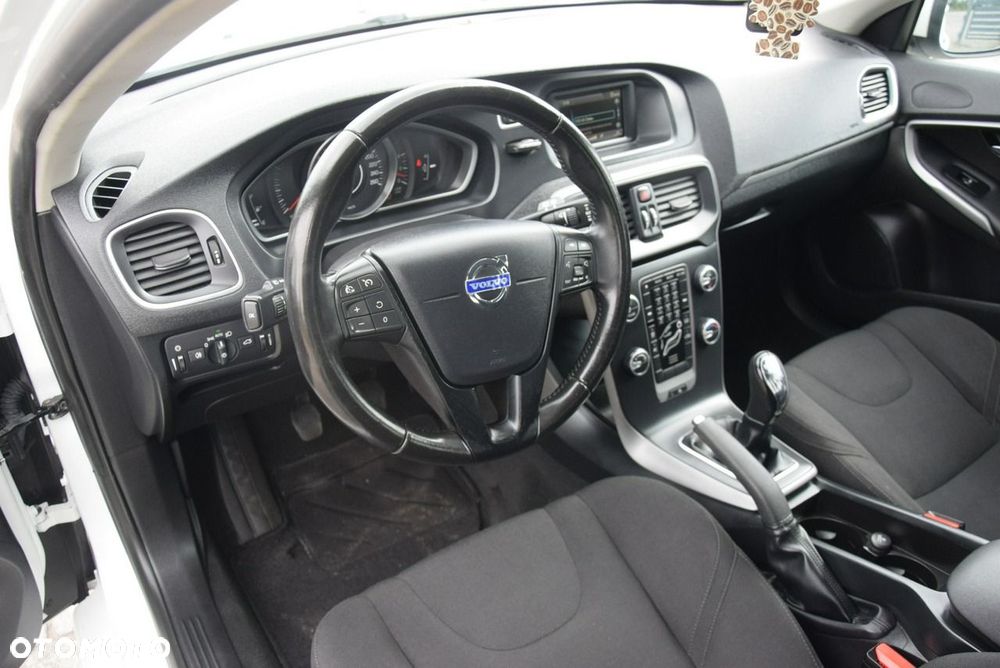 Volvo V40 D2 - 28
