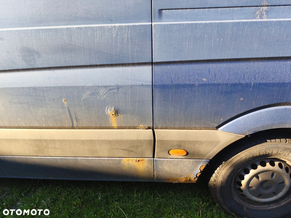 Mercedes-Benz Sprinter - 4