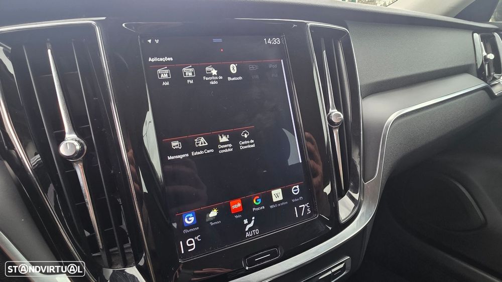 Volvo V60 2.0 D3 Momentum Core - 31