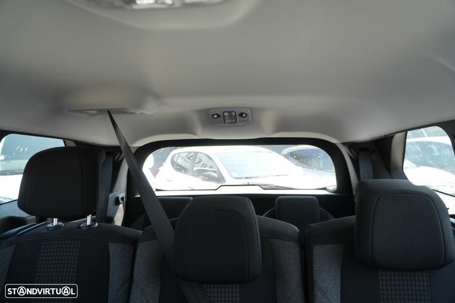 Peugeot 5008 PureTech 130 EAT8 Stop & Start Active Pack - 11