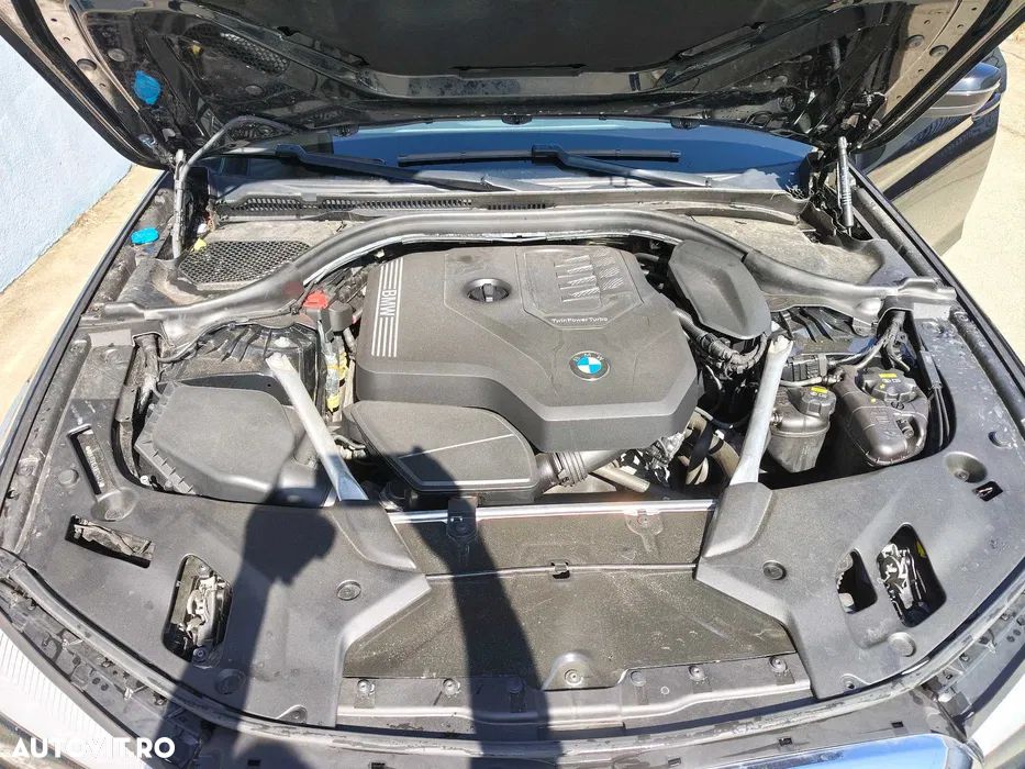 BMW Seria 5 520i AT - 8