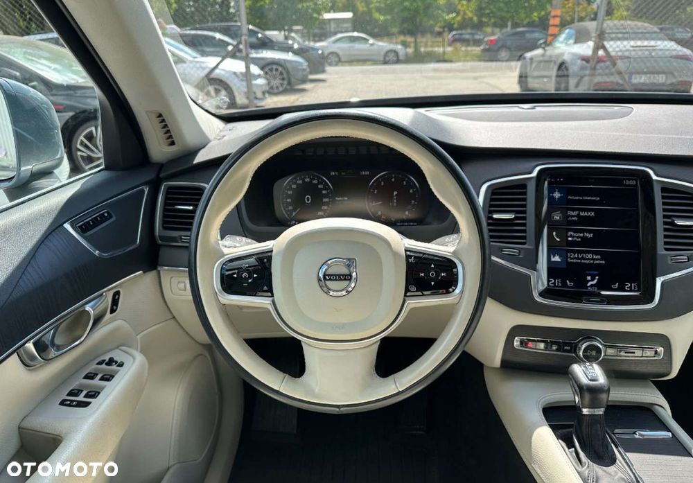 Volvo XC 90 - 23