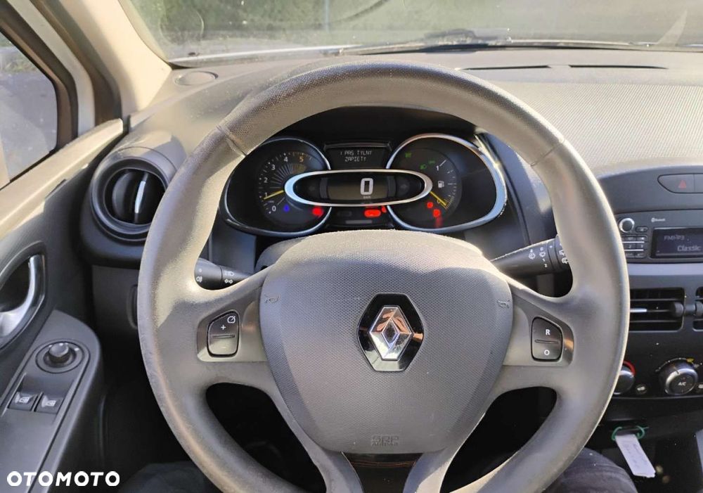 Renault Clio - 13