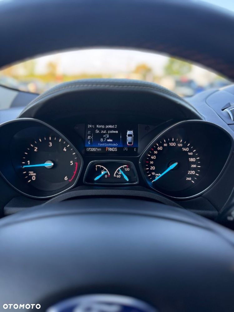 Ford Kuga - 27