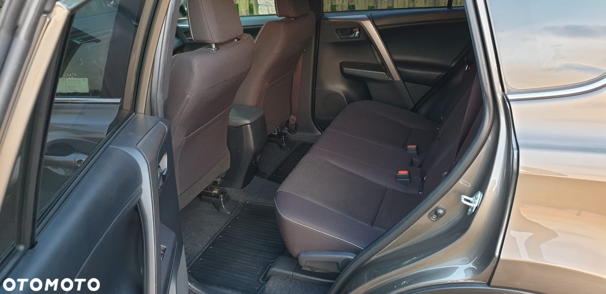 Toyota RAV4 - 14