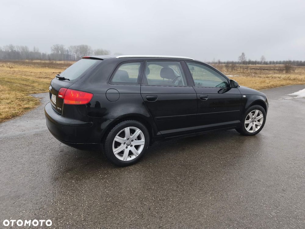 Audi A3 Sportback 1.9 TDI Attraction - 4