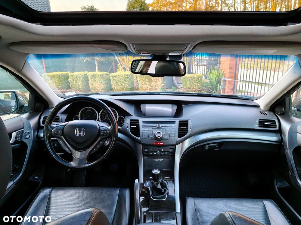 Honda Accord 2.0 Executive Navi - 17