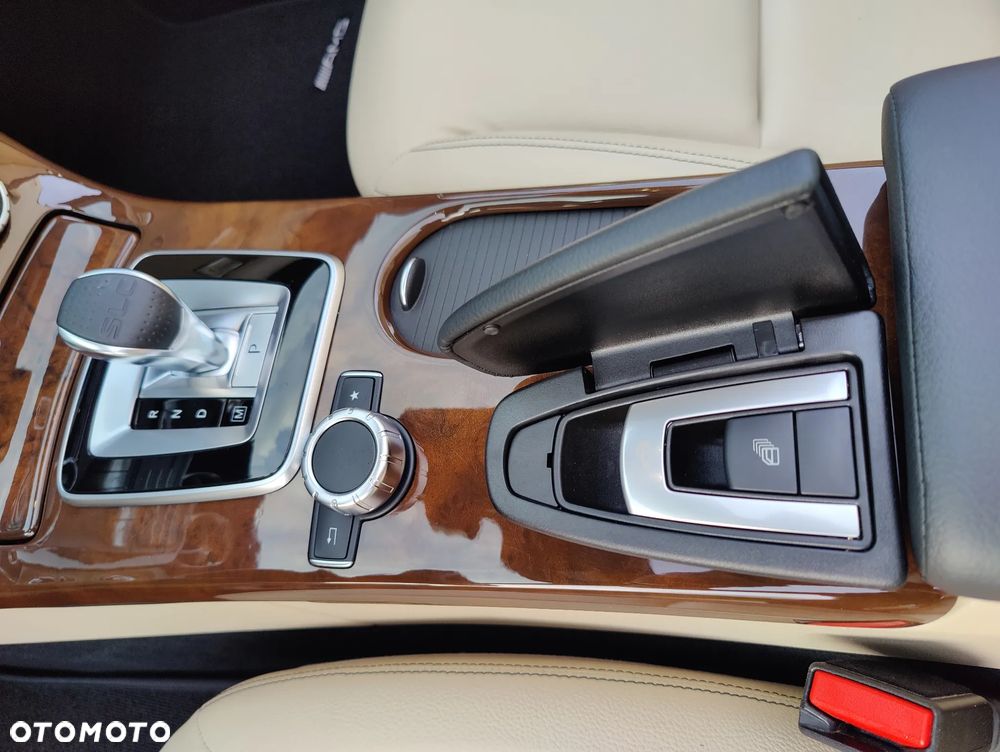 Mercedes-Benz SLC 300 9G-TRONIC - 22