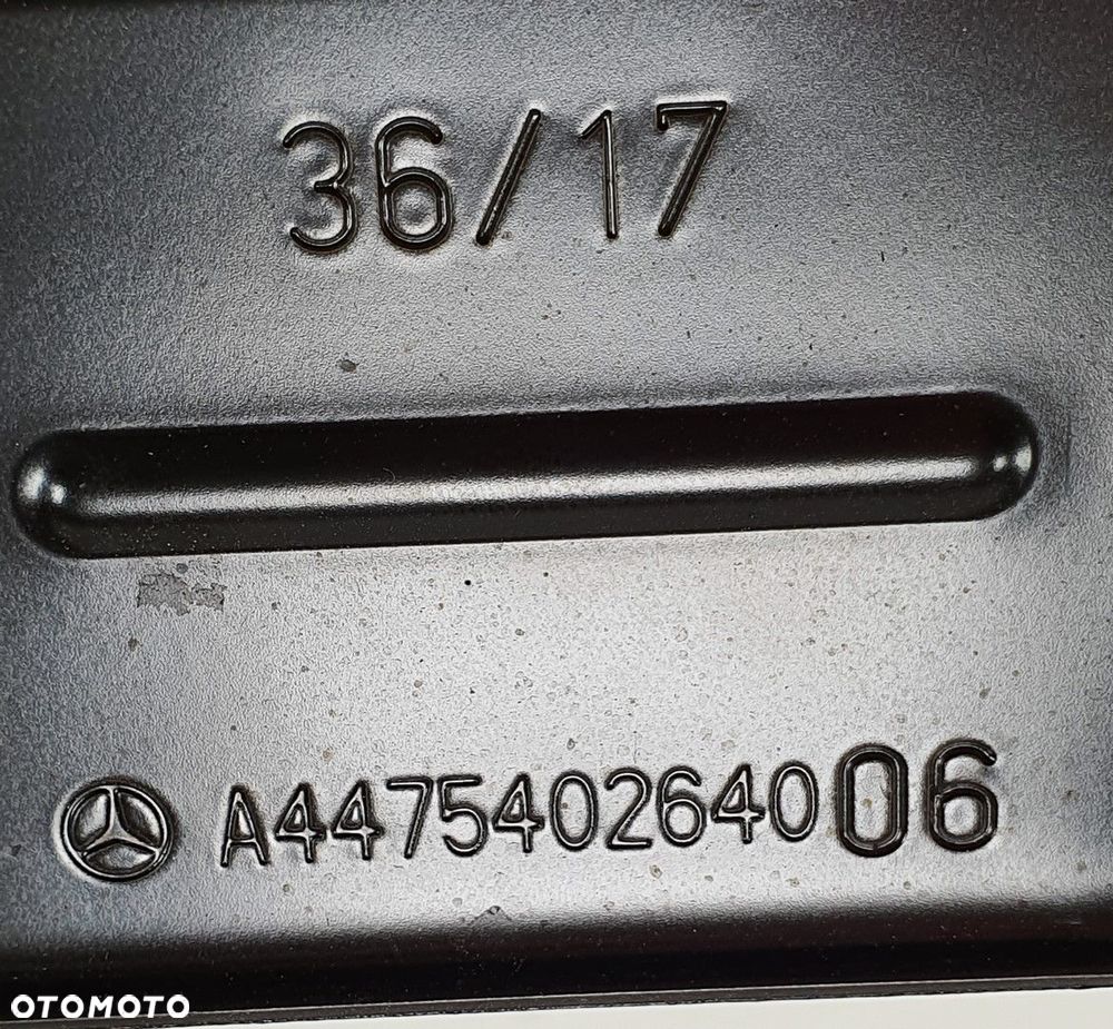 OBUDOWA AKUMULATORA MERCEDES VITO W447 - 3