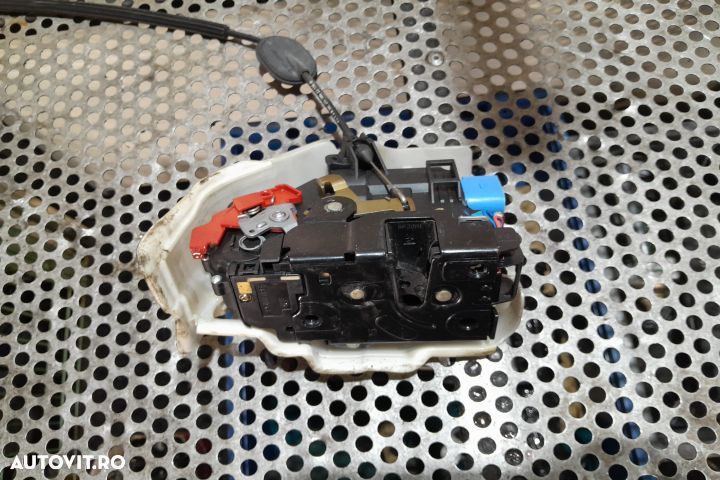 Broasca usa fata stanga 3D1837015 Volkswagen VW Golf 5 [2003 - 2009] - 2