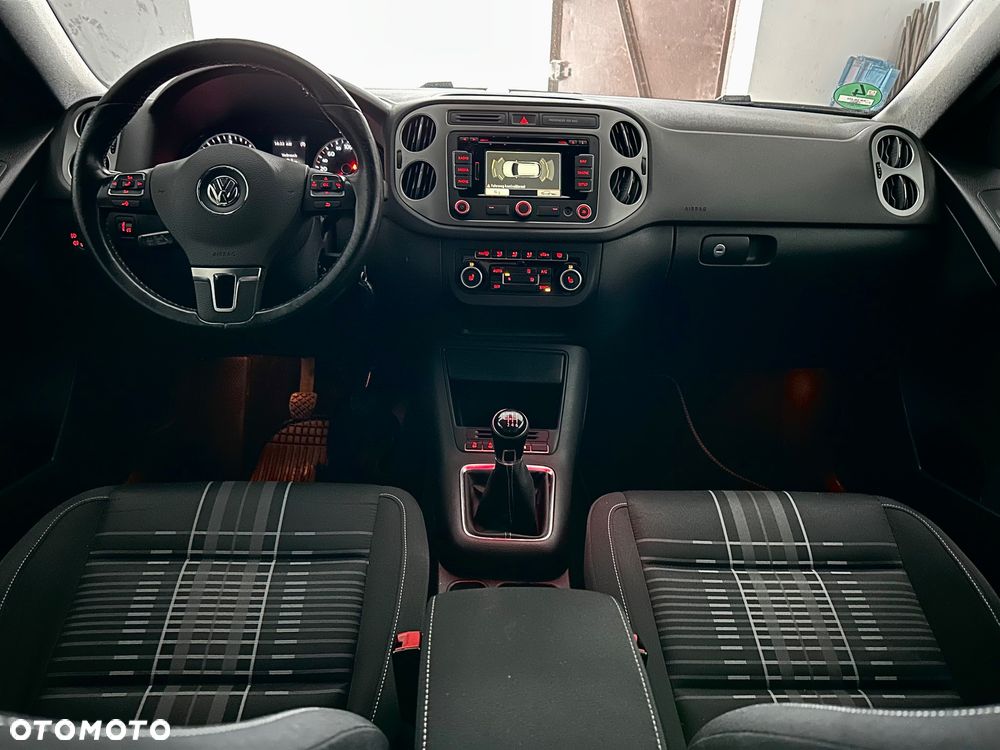 Volkswagen Tiguan 2.0 TDI DPF 4Motion Lounge Sport & Style - 27