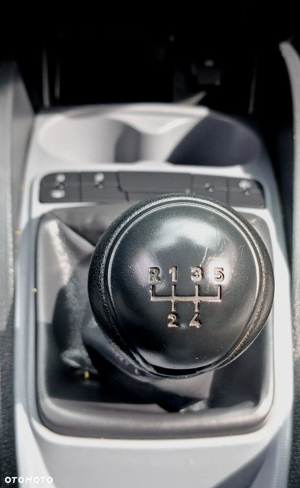 Seat Ibiza 1.4 16V Style Salsa - 26