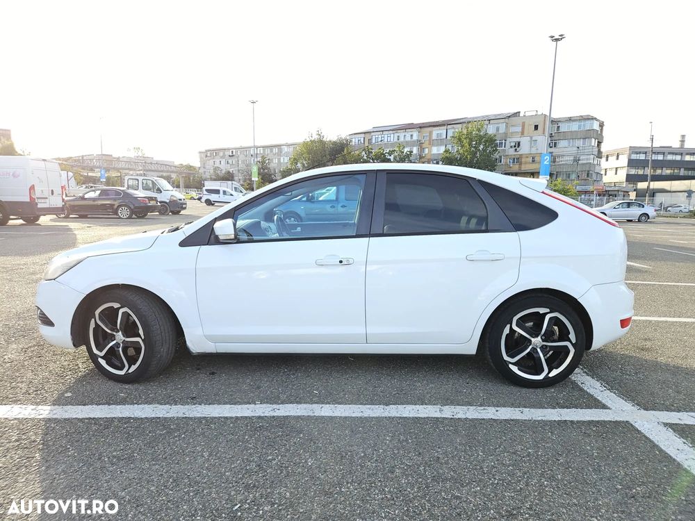 Ford Focus 1.6 TDCi DPF Titanium - 4