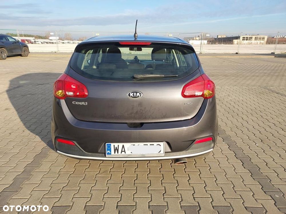Kia Ceed 1.6 CRDi 128 Vision - 4