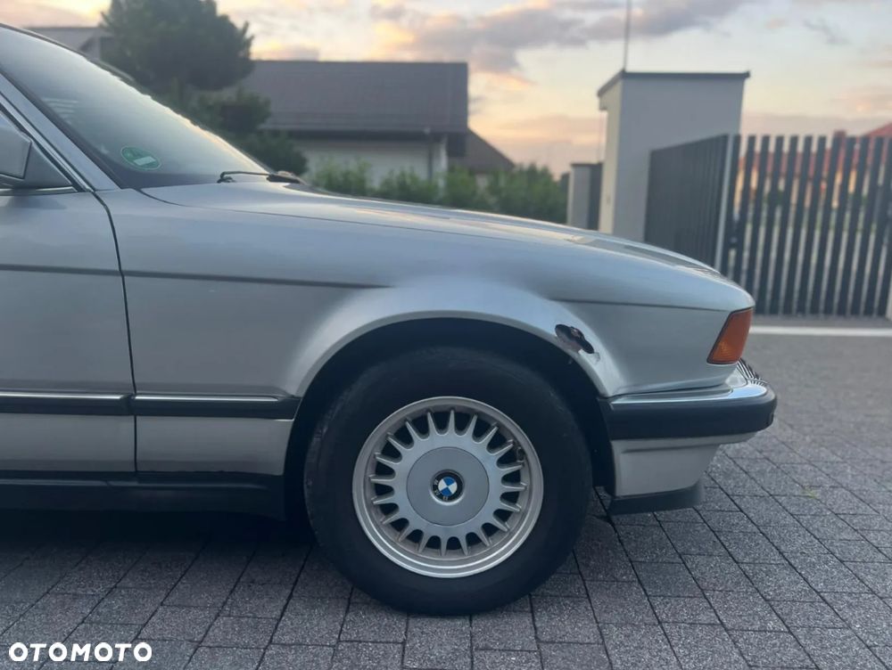 BMW Seria 7 740i V8 - 13