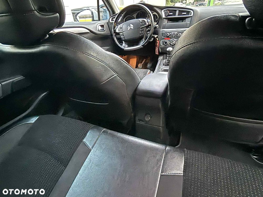 Citroën C4 e-HDi 115 Exclusive - 12