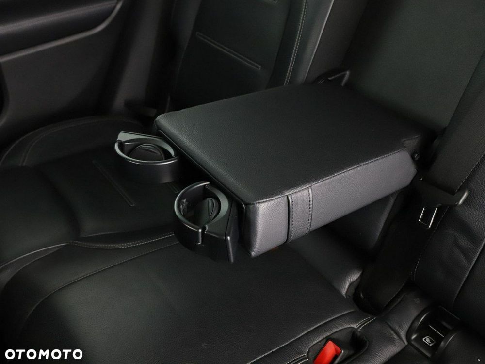 Mercedes-Benz GLB 200 d Progressive 8G-DCT - 41