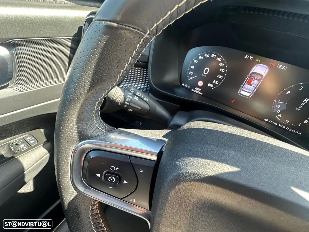 Volvo XC 40 1.5 T2 R-Design Geartronic - 28