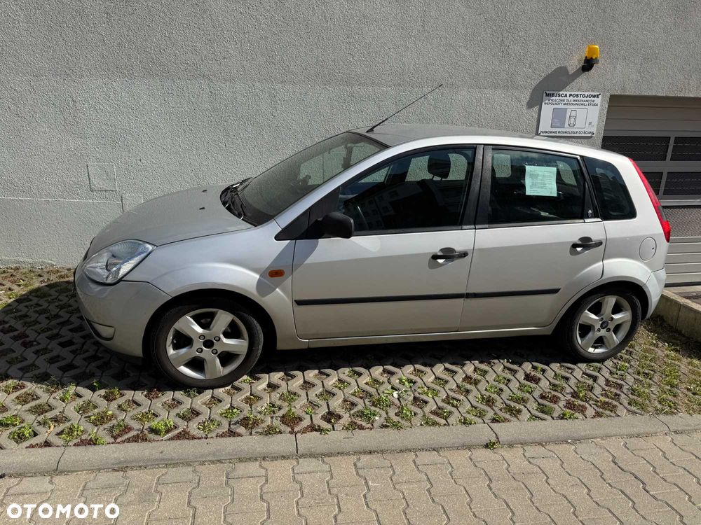 Ford Fiesta - 2