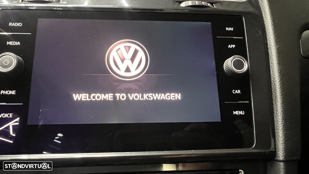 VW Golf Variant 1.6 TDi Confortline - 47