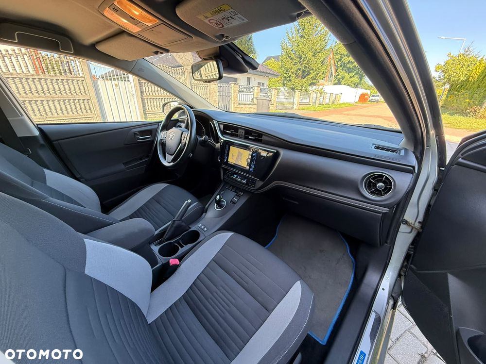 Toyota Auris 1.8 HSD Luna - 34