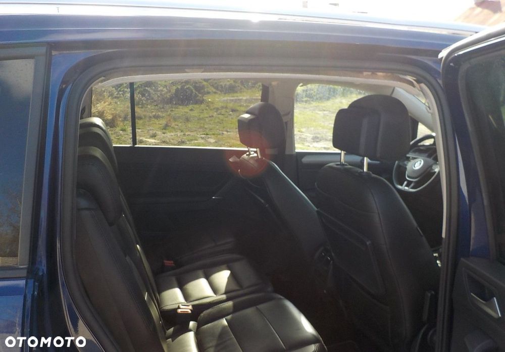 Volkswagen Touran - 20