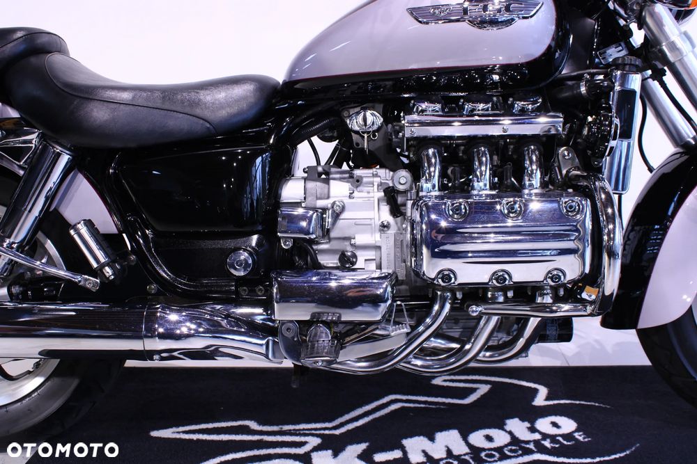 Honda GL - 28