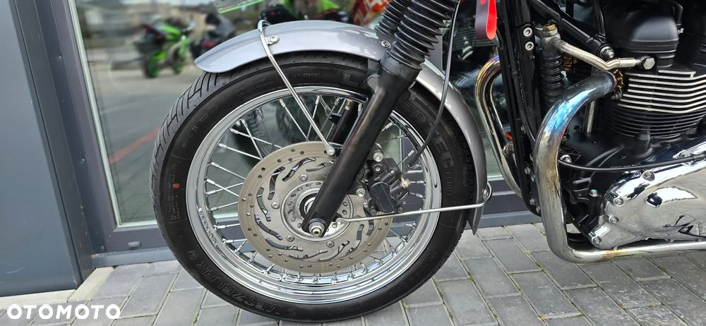 Triumph Bonneville - 27