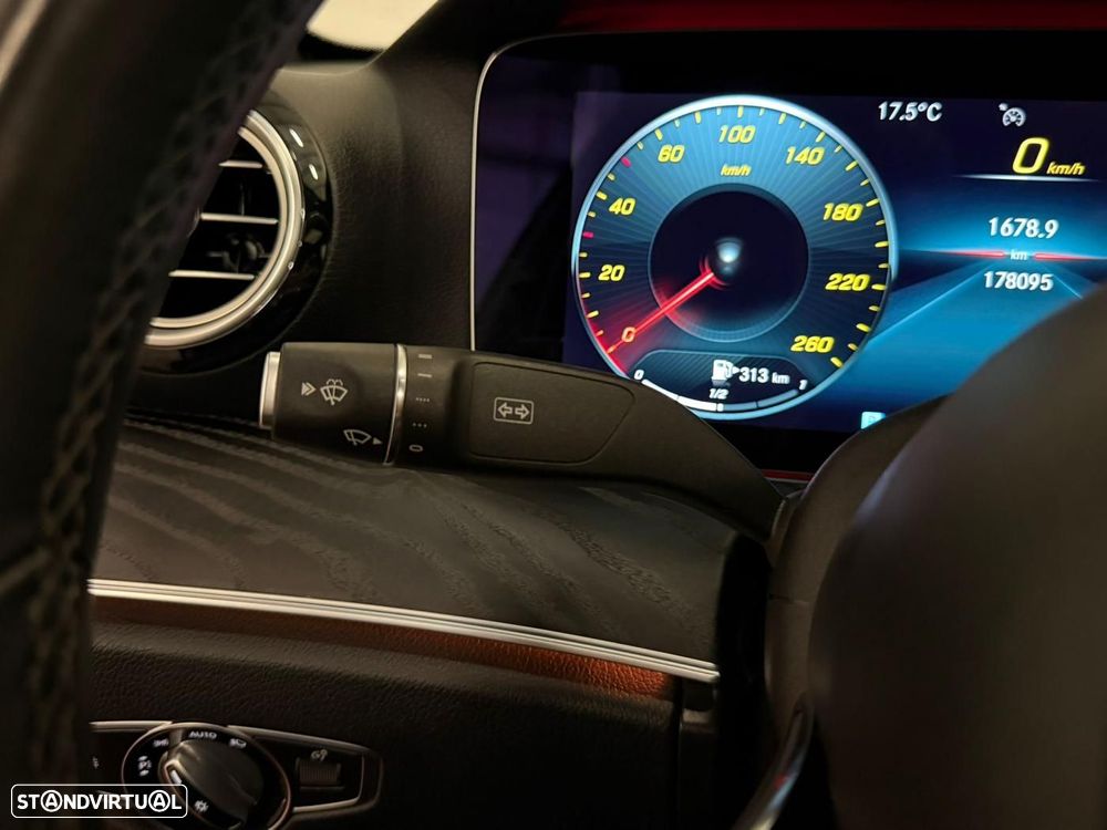 Mercedes-Benz E 300 de Avantgarde 4Matic - 19