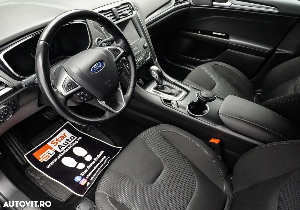 Ford Mondeo 2.0 HEV Titanium - 12