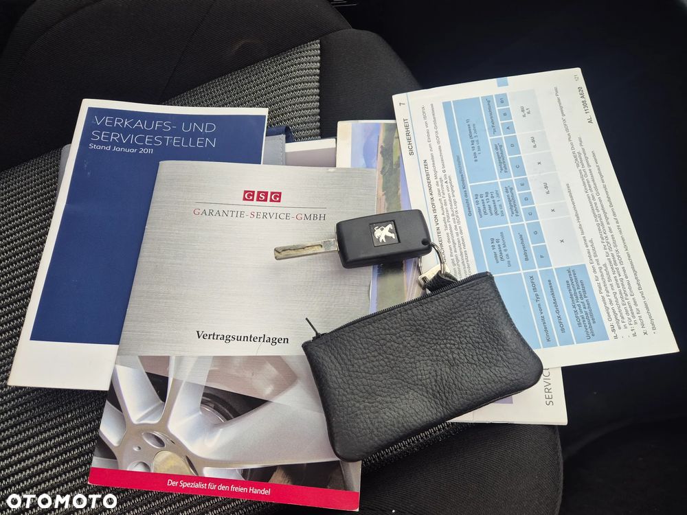 Peugeot 308 CC HDi FAP 165 Allure - 16