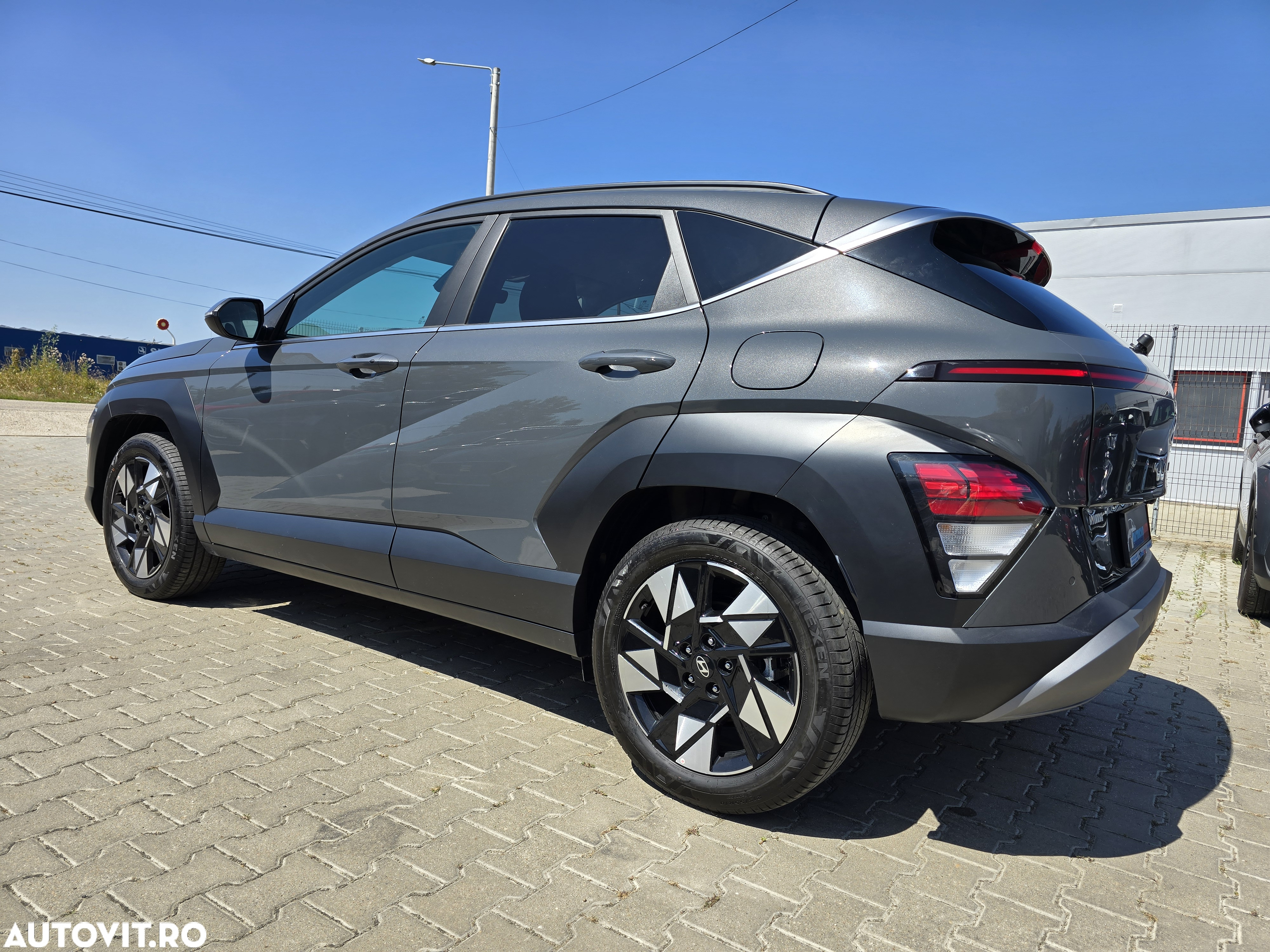 Hyundai KONA - 3