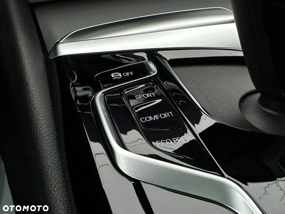 BMW Seria 5 520d xDrive - 27